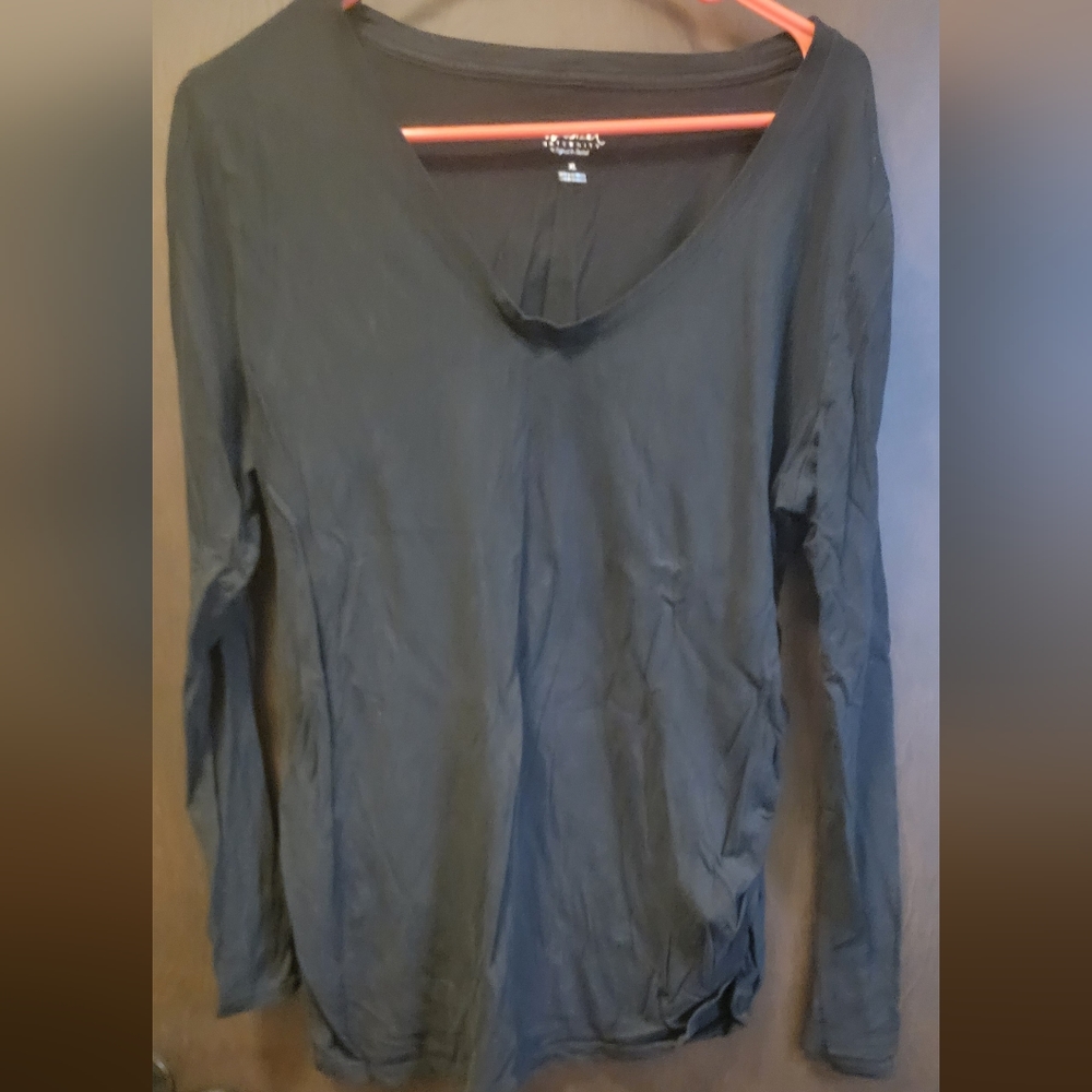 Long sleeve maternity shirt